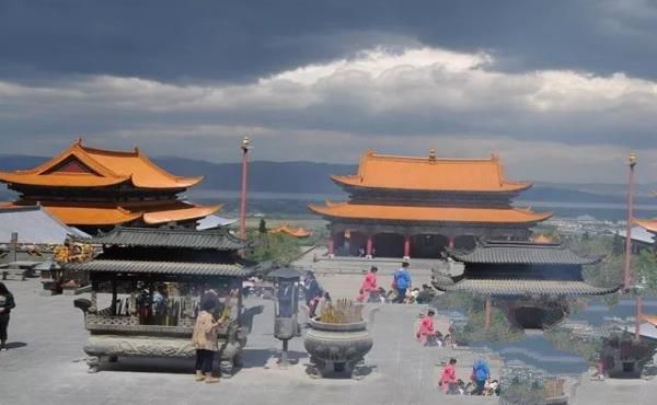 灵异事件：家里住的地方原来是寺庙，经常梦到有人来上香